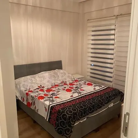 Gulluk'te Site Icinde Daire Villa *